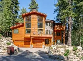 Do not miss your chance to vacation at this five bedroom 5 bath mountain home