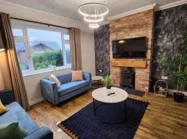 Beautifully Fab 3 bedroom 7 guests house