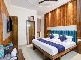 Hotel Tashkent Palace - Walk in from New Delhi Station & Metro Station