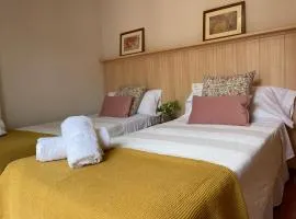Casa con 2 apartamentos y garaje A 20 min de Sierra Nevada