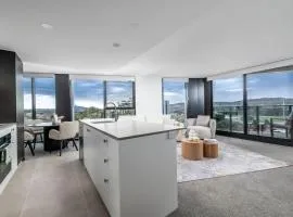 Elegant Retreat with Pool, Gym & Cinema in ACT