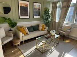 Grace House - 15 Minutes To Central London