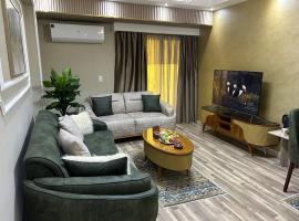 Skyline luxury suites 5 mins from Cairo Airport, hotel a Il Cairo
