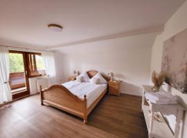 Ferienwohnung Goldfasan, hotel em Lam