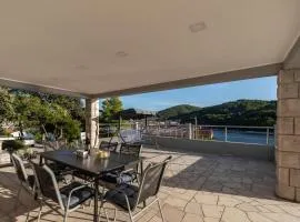 Sea View Apartment Doris - Happy Rentals