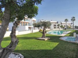 Apartment Orihuela Costa Golf 650, hotel in Los Dolses