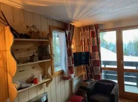 P2-3 esprit chalet sur les pistes de Courchevel