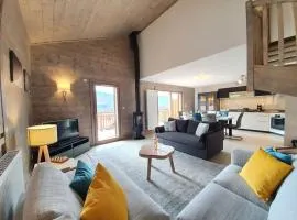 Samoens - luxury 4 bedroom top floor apartment with spectacular views