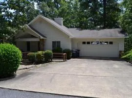 8 Alarcon Way