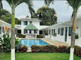 Casa de playa cerca al mar, vila v destinaci Tonsupa