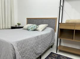 Mansão Adalgisa Suíte com Ar Próximo Cidade de Deus Jaguaré e Butantã, hotel a Osasco
