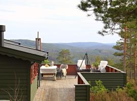 Cozy cottage with a wonderful view - Hiking trails - Silence, hotel in Mjåvatn