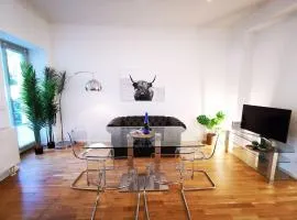 INVAL by ROCKCHAIR Apartments l SUPERHOST Status l 2 Bedrooms Boxspringbeds 2 Bathrooms in City Center "Mitte" - Cozy Maisonette Family & Business Flair welcomes you!