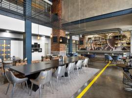 Protea Hotel by Marriott O R Tambo Airport, hotel v destinaci Kempton Park