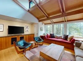 Windsong Redwood Retreat