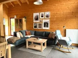 5 Sterne Ferienhaus Annika mit Kamin, Seeblick und großer Terrasse