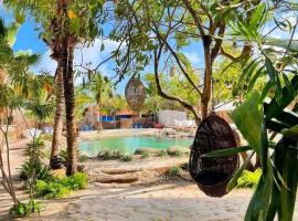 Villa Pantai Boutique Hotel Atins، فندق في أتينز