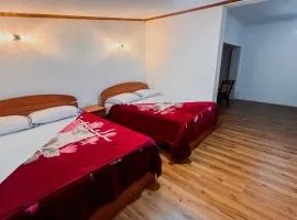Selis Manor