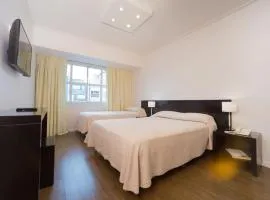 Hotel Versailles