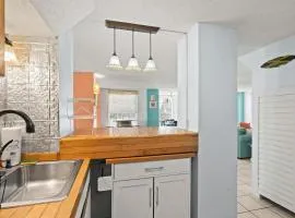 Domingos Beach Bungalow- Margaritaville