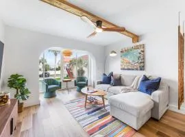 Coastal Condo - Walk to Beach Pool Pickleball and Boat Ramp