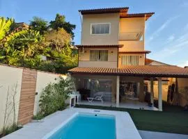 Casa e flat com piscina - Praia da Enseada