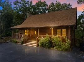 ER101 - Heavenly Hideaway Great location - Close to town! cabin