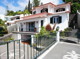 NostraCasa by LovelyStay, hotel in Caniço