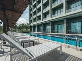 Sugar Marina Hotel -AVIATOR- Phuket Airport
