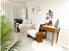 Open special price, a beautiful accommodation, Seoul, Station in front of Hankuk University of Foreign Studies, hotel bedding, queen3, Bathroom1, remodeling, Cozy, Yellow moon Stay