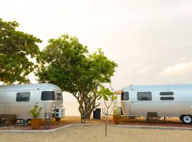 Camperisti Club Laiya, hotel v destinaci San Juan