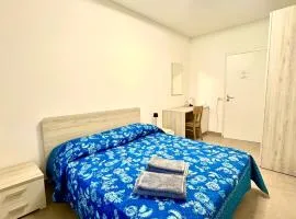 La Veranda Guest Rooms - Free Public Transport & Parking, close to City Center