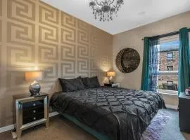 Cosy, Stylish Bedroom for Business and Work Travellers