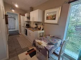 Pioni Apartment