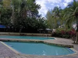 Bayu Emas Batu Ferringhi 2