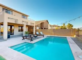 Hot Tub and Game Room Poolside Paradise in Phoenix!