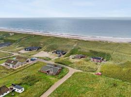 Gorgeous Home In Harbo&oslash;re With Kitchen, hotel de luxo em Harbo&oslash;r