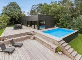 Beautiful Home In Ølsted With Kitchen