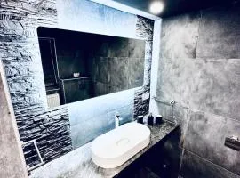 Trendy House 65