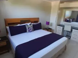 Contemporary One Bedroom at Sandcastles