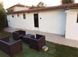 studio au calme wifi 600m centre ville parking gratuit devant