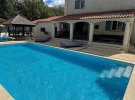 Villa de Charme en Provence, hotel a Forcalqueiret