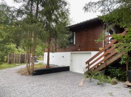 La Clairiere - Erezee- 3 bedroom chalet, khách sạn ở Érezée