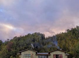 Rinc&oacute;n de las ranitas, hotel com piscinas em Queil&eacute;n