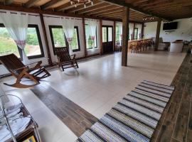 Pensiunea Poienita Motilor, hotel a Achimeţeşti