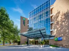 Holiday Inn Express Shangdi Beijing by IHG l Next to Yuanmingyuan Park & Subway & Qinghe Railway Station & Beijing Sport University l Taxi 15 Minutes to Summer Palace & Peking University & Tsinghua University l 20 Minutes to Badaling Great Wall by Railway