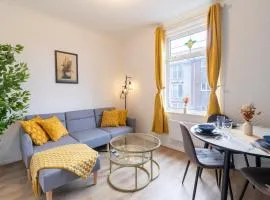 Open Mind Property - 4 Beds & Free Parking