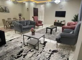 شقه لك بالكامل ثلاث غرف في الشيخ زايد