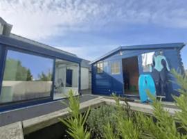 Maison de vacances à 500m de la mer, hotel in Santec