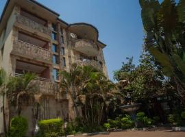 Large Cozy room including free breakfast, lodge in Lubumbashi